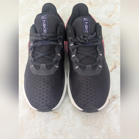 Nike Women's Legend Essential 2 Trainers Shoes Size 8 - Picture 11 of 16